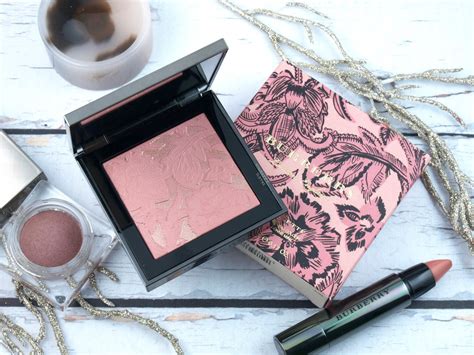 NEW Burberry BLUSH PALETTE Swatch & Review 